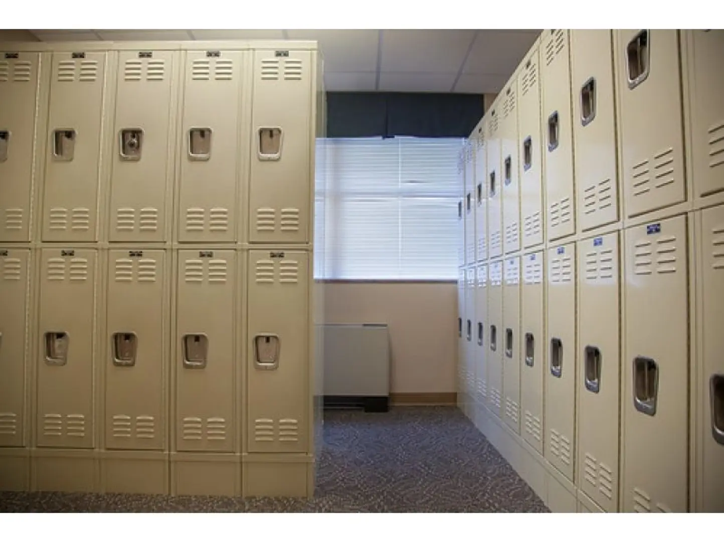 Valuables lockers. You can store your valuables in lockers with locks.