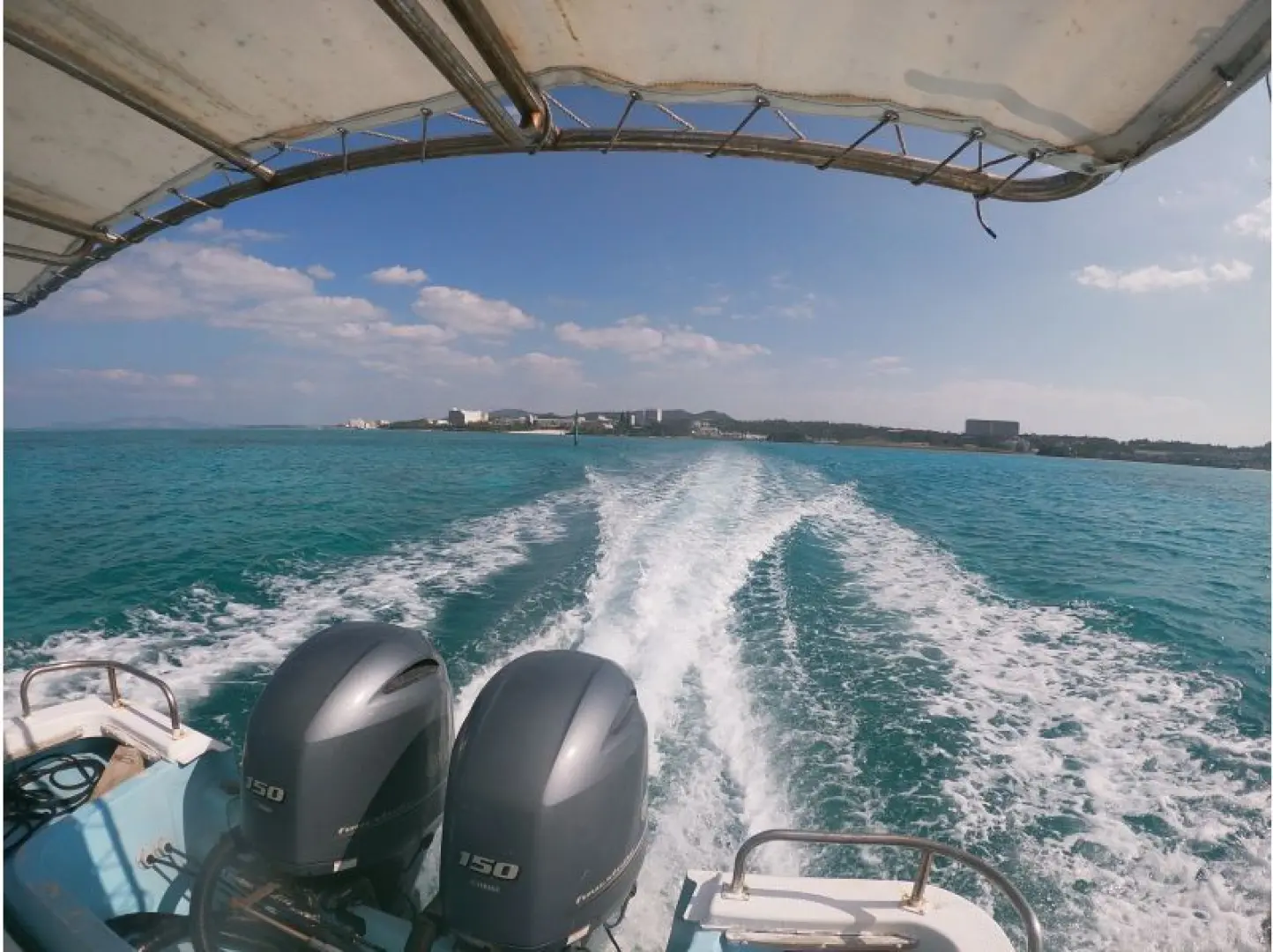 Returning to port. We will return to port by boat.