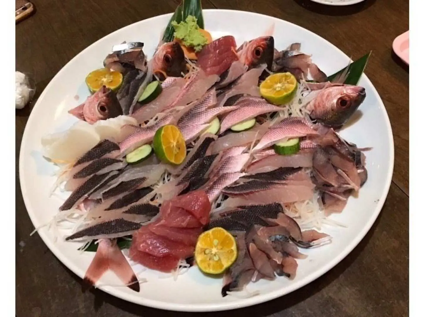 釣った魚はお持ち帰りできます！。釣ったお魚はお持ち帰り可能です！
沖縄のお酒とご自分で釣ったお魚、最高の贅沢ですね♪