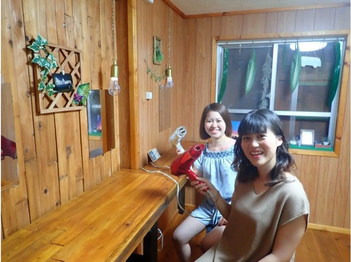 。ツアー終了！！そのまま車でお店まで＾＾ｗ
店舗にてシャワー、着替えを済ませていただいている間に、スタッフが写真のデータを準備します。