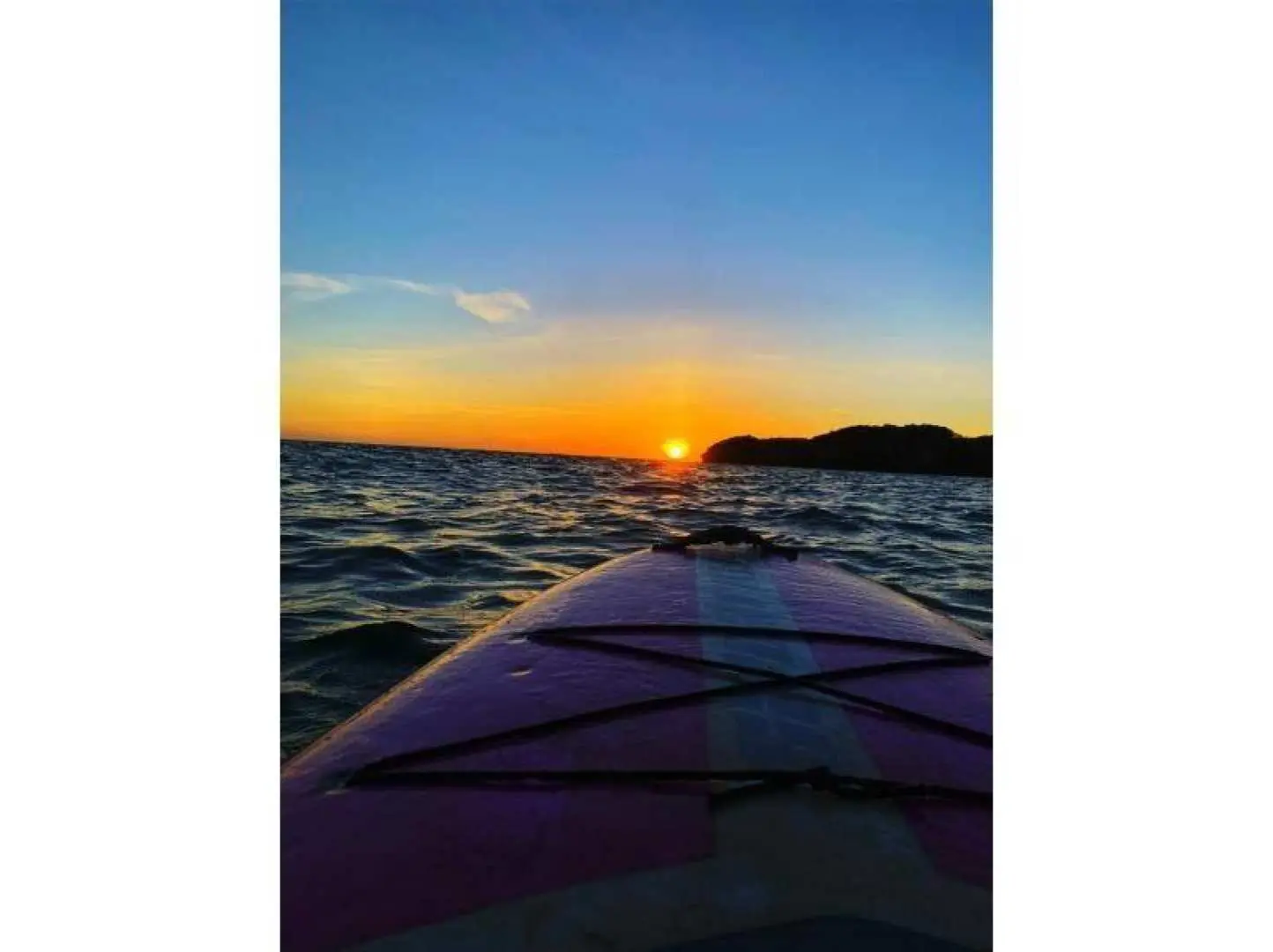 サンセットにあわせて東シナ海へ。サンセット時刻にあわせて夕陽が沈む東シナ海を目指します！