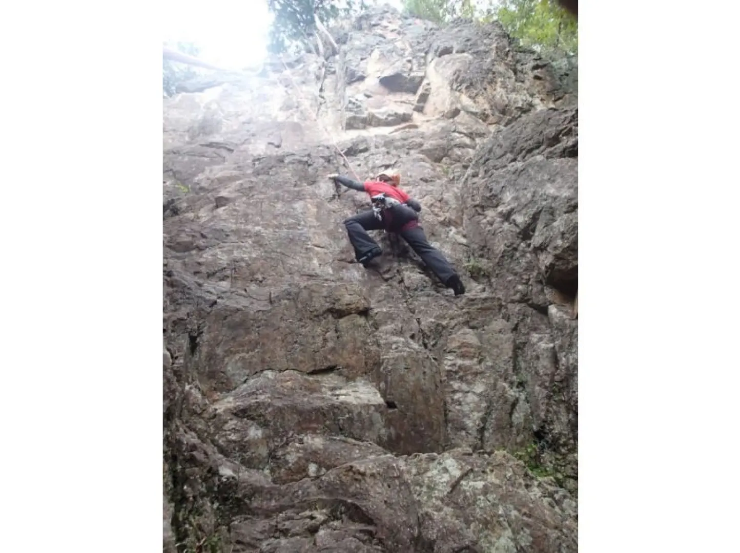Rock climbing. This is not a trial tour, but a training course. You will spend the whole day facing the rocks, changing the slopes and routes you climb.