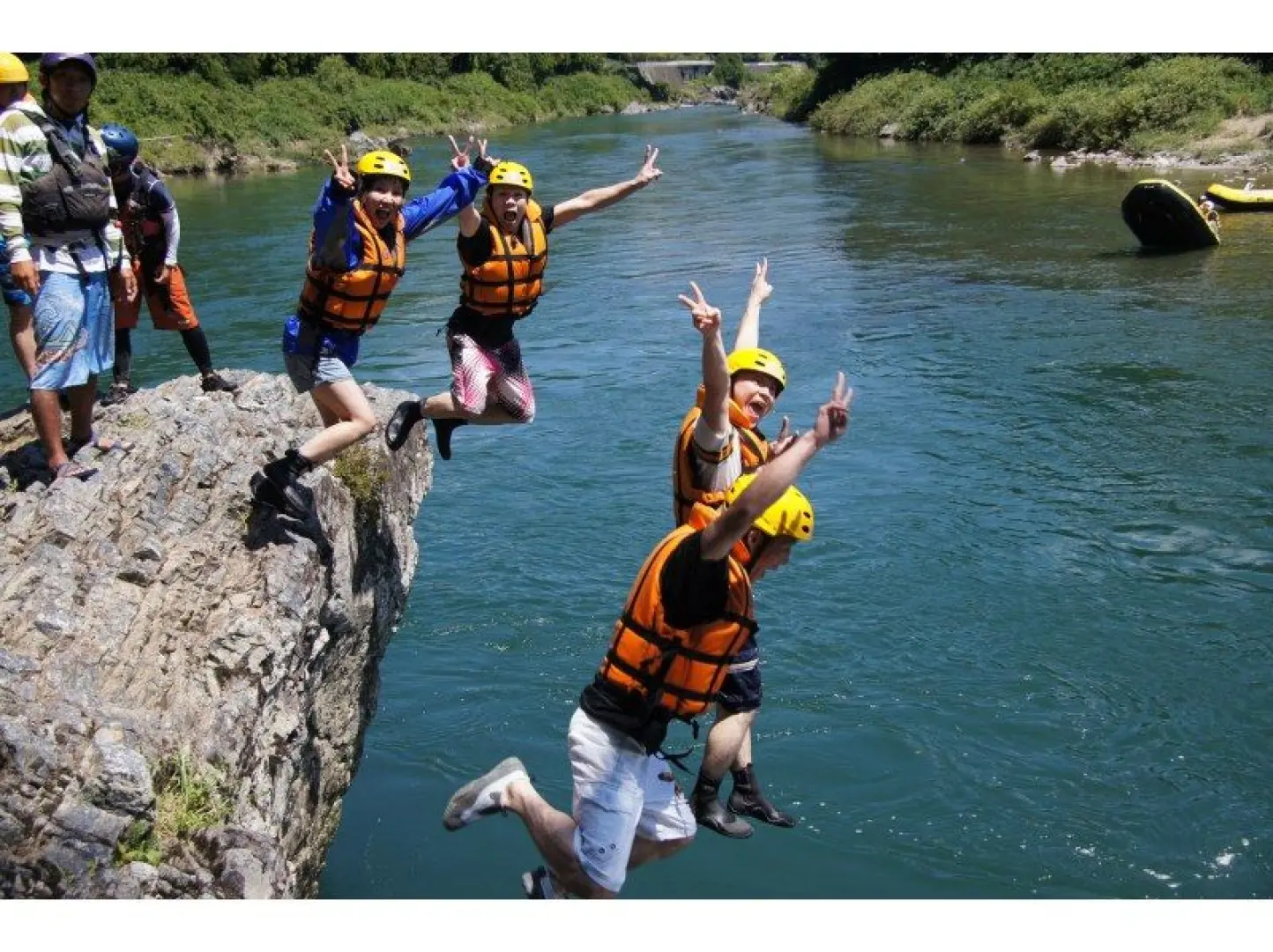 Jumping off the rocks. [11:00/14:45] The rocks are over 3m high! Gather your courage and jump!