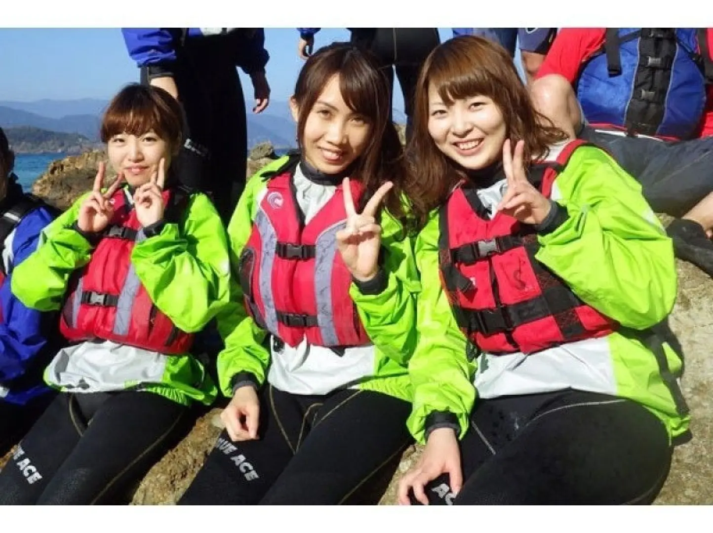 You will change into a wetsuit and take a beginner's lesson. Once you've changed, you will receive a beginner's lesson right in front of you. Our school is aimed at beginners, so everyone starts at the same level. That said, professional instructors will prepare a full-fledged tour program, so your satisfaction is 100% guaranteed!