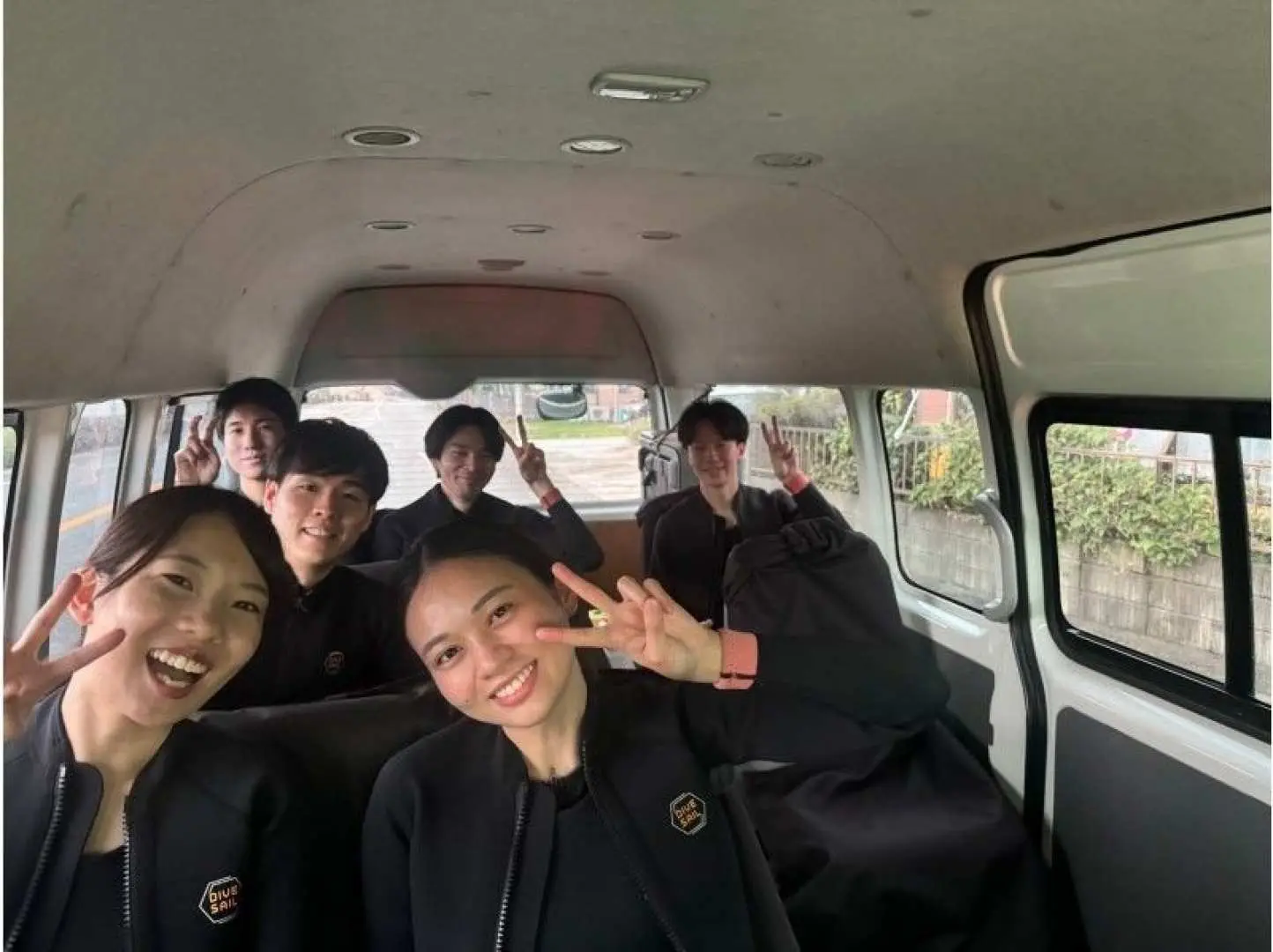 終了 / かぐやの湯へ戻ります。ツアーは1時間半～2時間ほど（人数や水量により前後）。 たっぷり遊んで疲れているはずなのに、不思議と気持ちはスッキリ。 「ちょうどいい疲れ」と「やりきった満足感」に、自然と笑顔がこぼれます。 ツアー後はそのままお風呂でリフレッシュ。 疲れた体を癒し、さっぱりした気分で次の予定へ。 地元出身のガイドだから、周辺の観光やごはんスポットも気軽に聞いてくださいね！