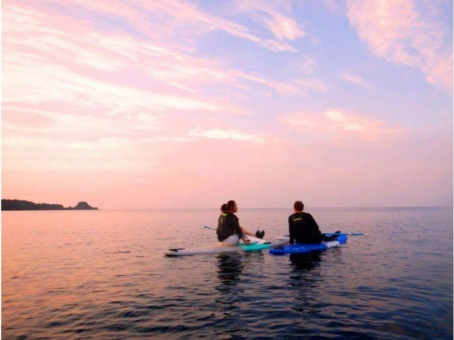 A moment on the sea! The time until sunset is a relaxing and leisurely time!