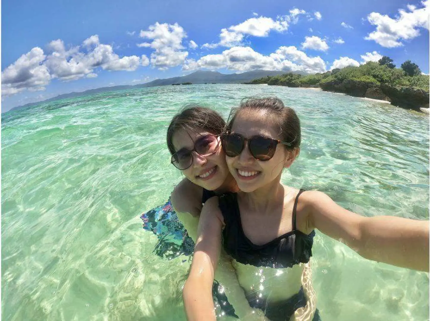 お写真タイム！。色んなお写真をツアー中沢山お撮り致します！カメラに気づいたらとびきりの笑顔でポーズ☆