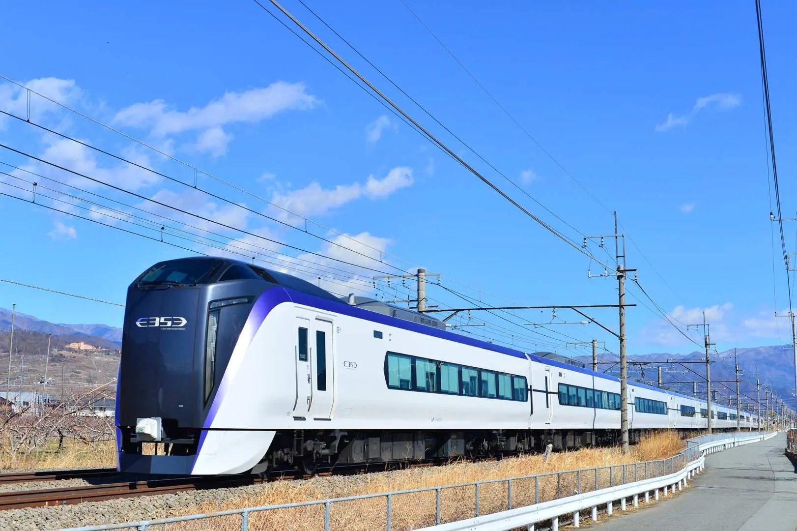 Please return to Shinjuku on the JR Limited Express "Azusa" train.