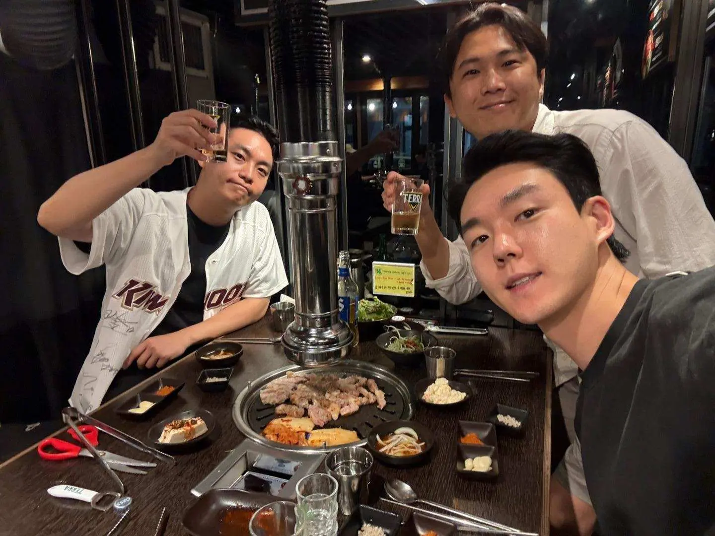 We will enjoy K-BBQ with local Koreans at Jamsil Saenae Food Alley and then head to the baseball stadium to watch a game.