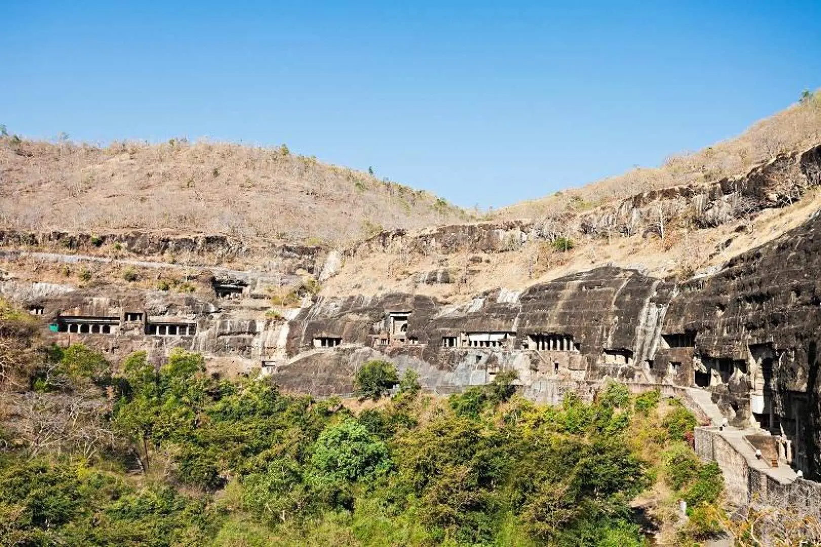 Leave Aurangabad early. The drive to Ajanta takes about 2.5 to 3 hours.