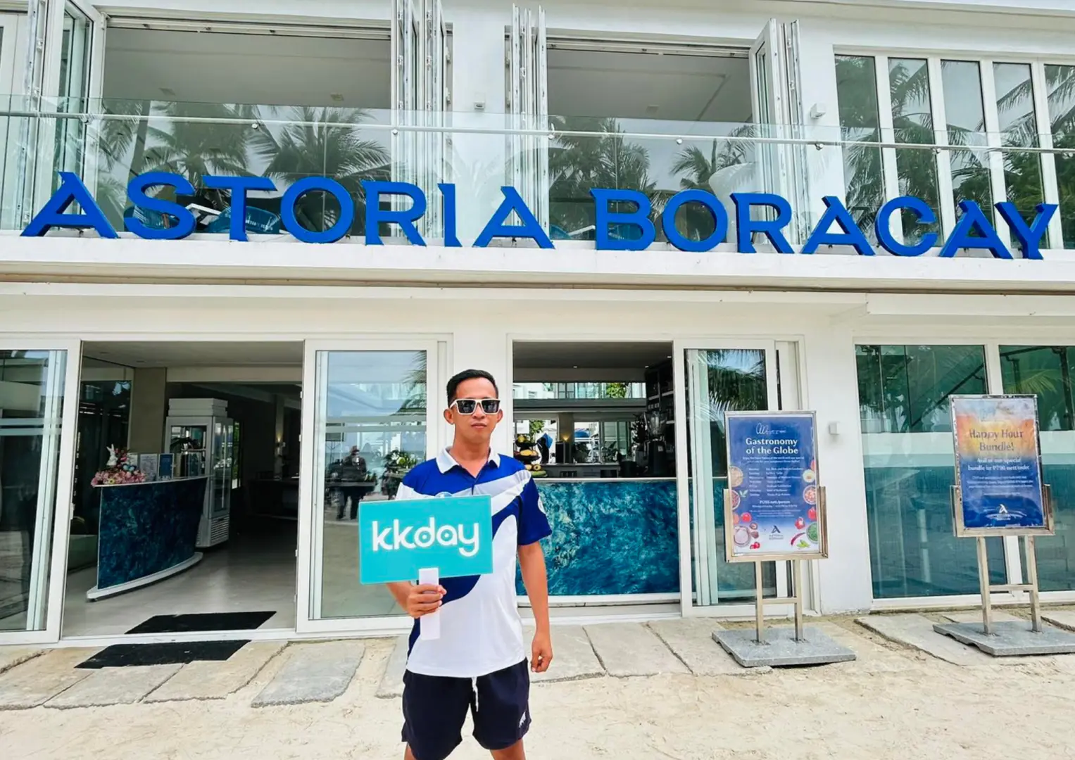Please gather at the Station 1 Astoria beachfront for registration and a quick briefing. This allows our team to verify your booking and prepare you for the day's activities.