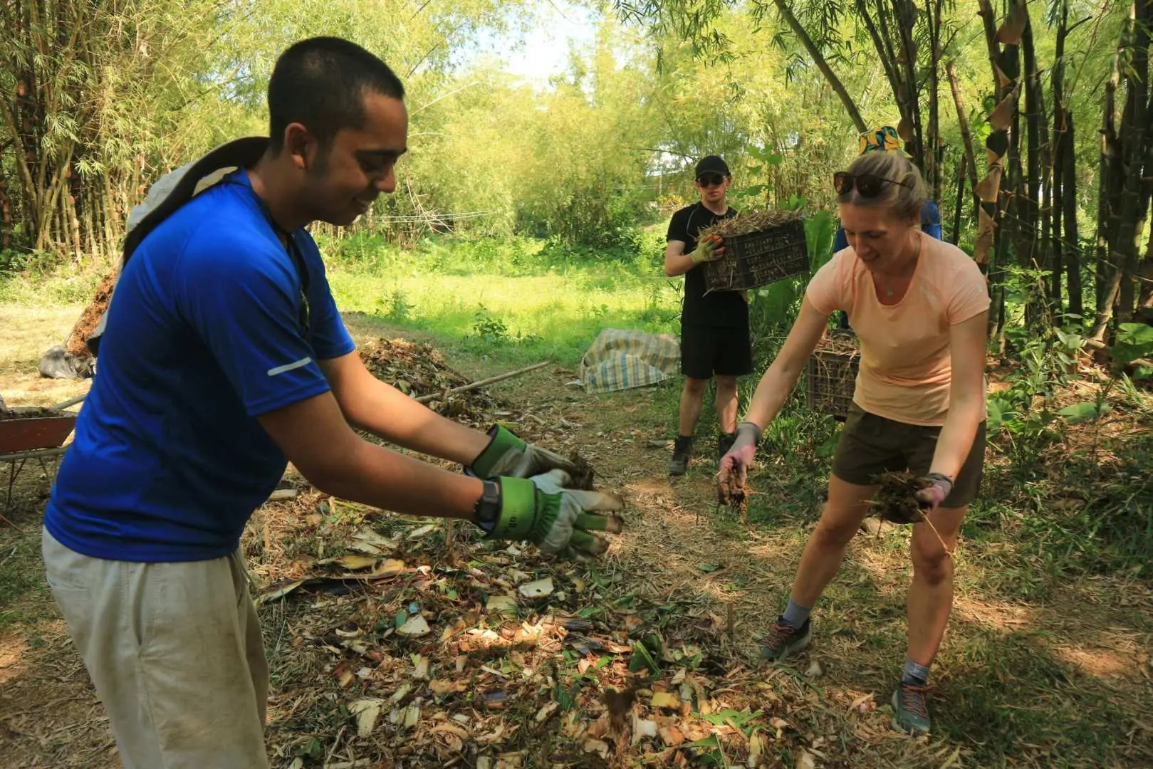 Dive into the Farm Composting workshop. Visit the composting facility, understand the biowaste situation, and get hands-on instruction on how to build a compost pile using diverse local plants and organic matter.