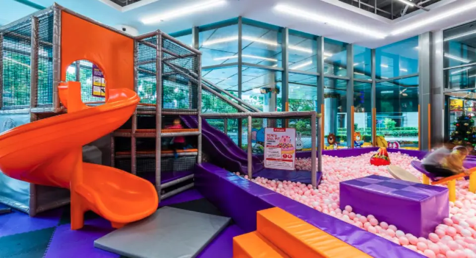 ball pit area at kiztopia