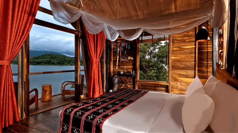 These luxurious bungalows will charm all couples, honeymooners or families with spacious bedroom and stylishly furnished living lounge.