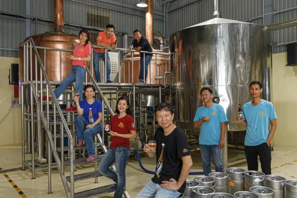 Brewery tour: Experience in area of cooking, fermentation, packaging and cold storage