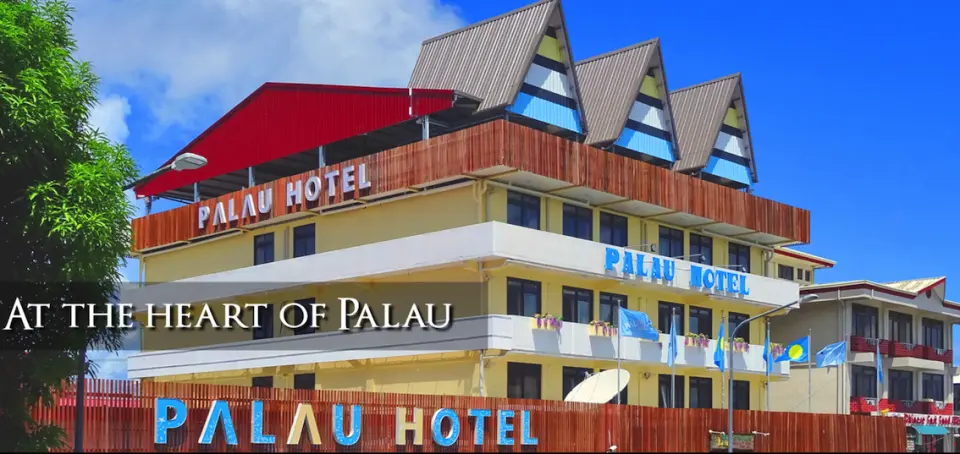 入住克羅市中心心臟地區 Palau Hotel