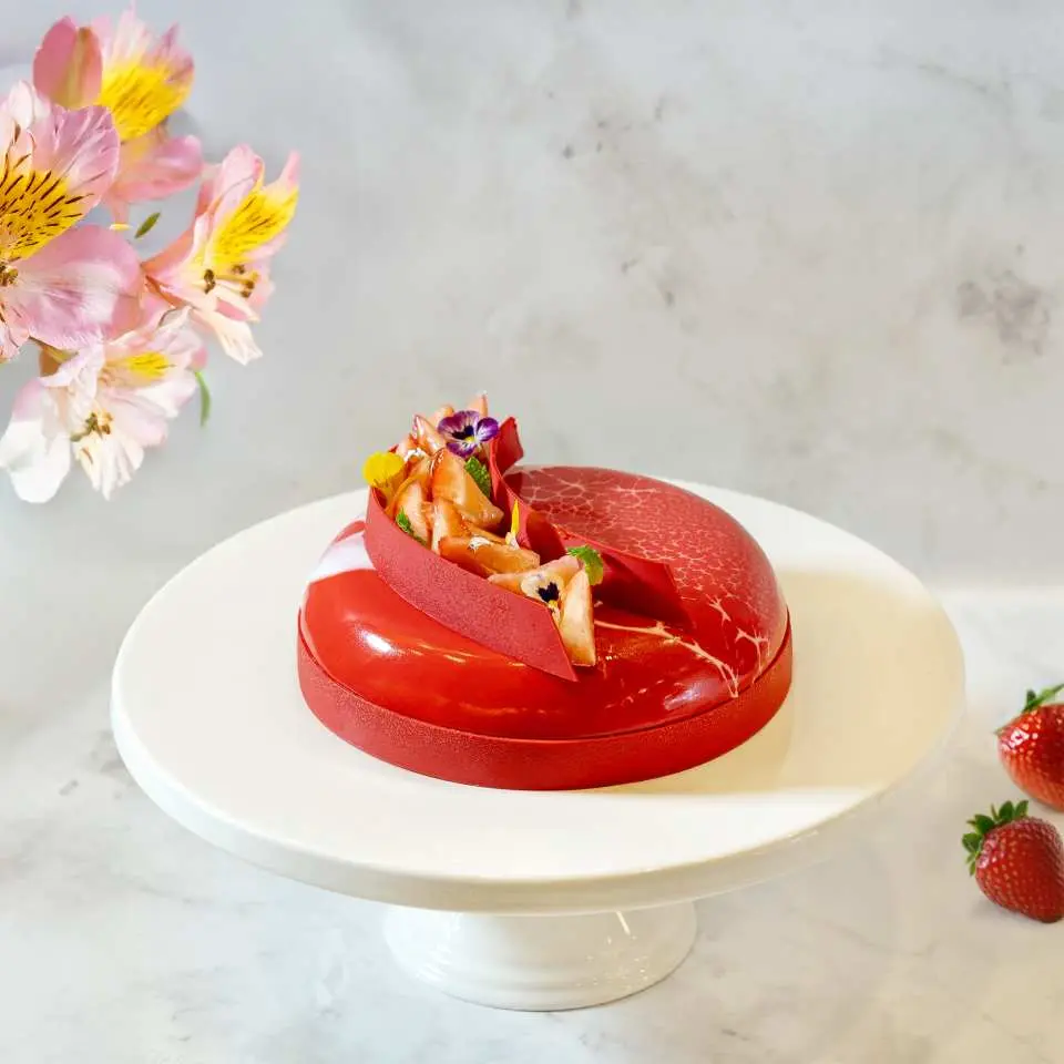 Bánh Mousse Dâu (1 lb)