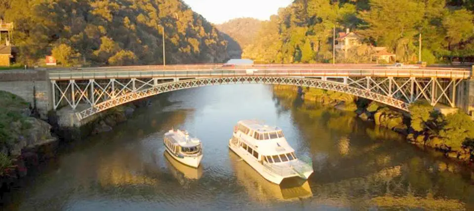 View historical buildings, churches, hotels and significant homesteads