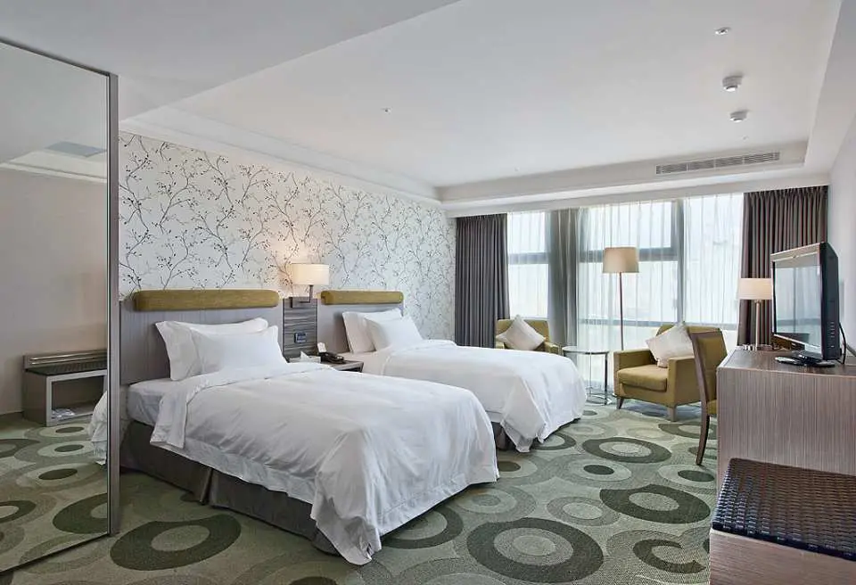 [25% OFF] High-speed Rail Holidays Roundtrip Tickets & Overnight Stay at Fullon Hotel Kaohsiung