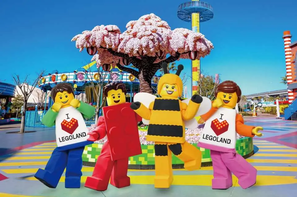 認識一下 Honey 吧！她是 Poppy 可愛的雙胞胎妹妹，快來和這位新朋友打聲招呼！