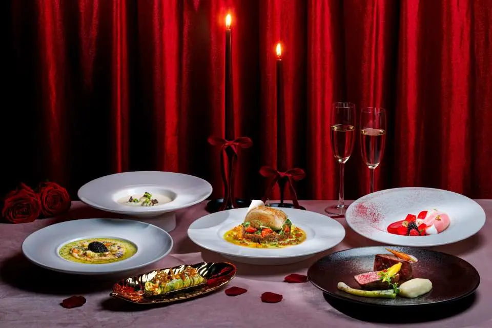 Sweet and romantic dinner set menu
