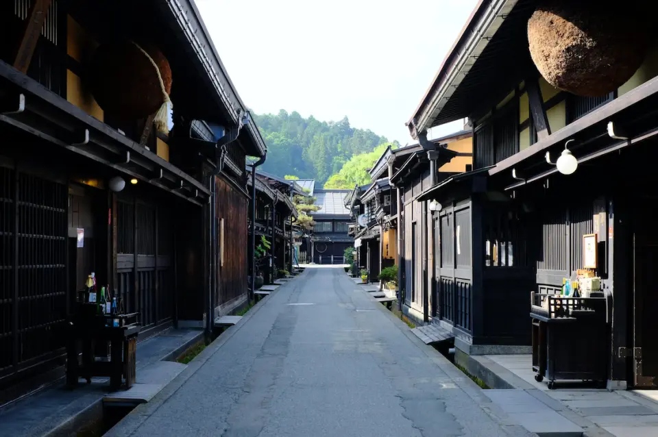 飛驒高山古街漫步（約90分鐘含自由午餐時間，如因堵車，可能會縮短遊覽時間或取消高山景點遊覽）
