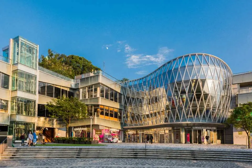大富翁夢想世界™ 及 Go Museum 位於山頂廣場內