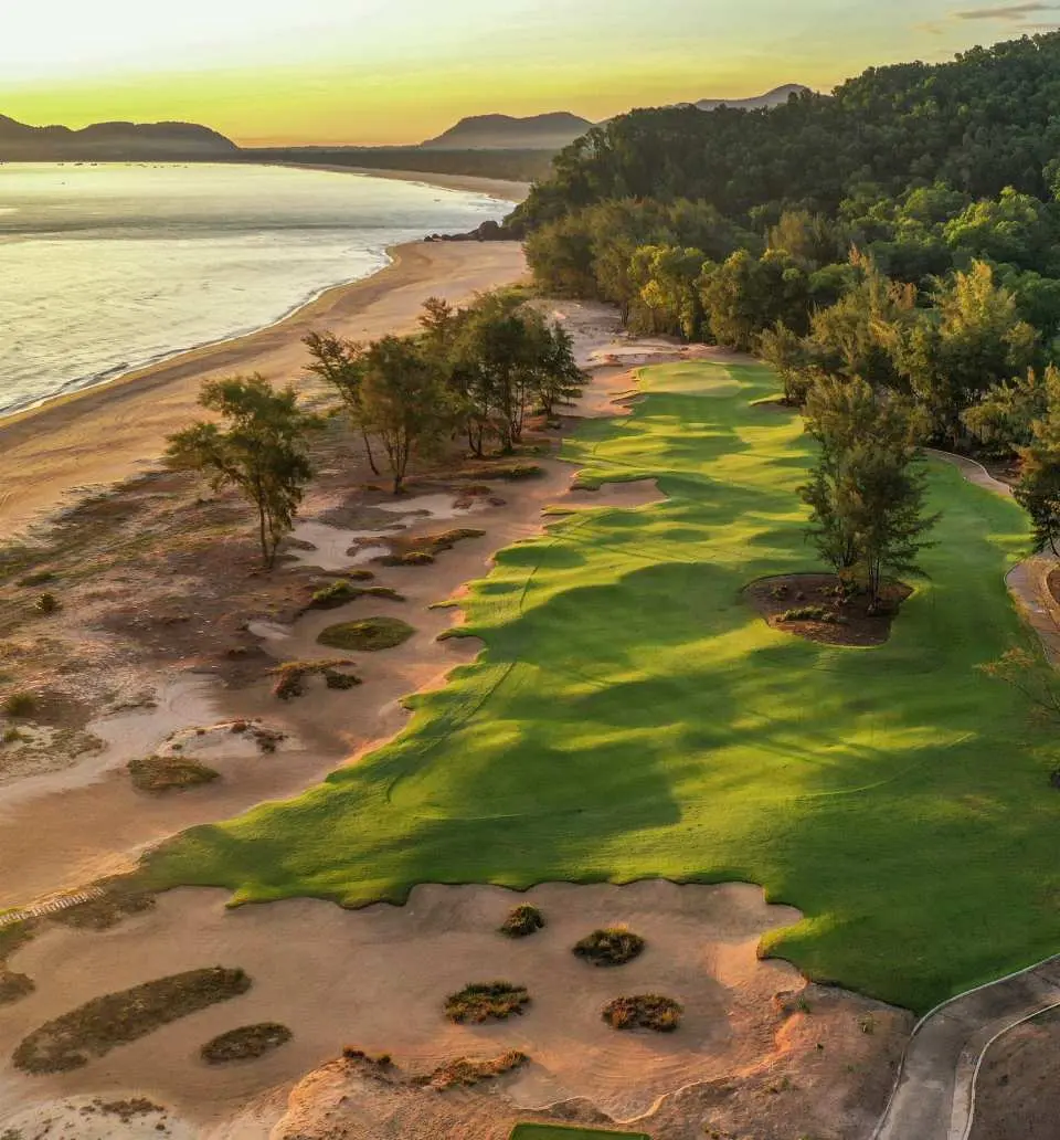 一切都觸手可及，球員們也可以選擇在輕鬆的下午，欣賞由尼克·佛度設計的球場的壯麗景色。