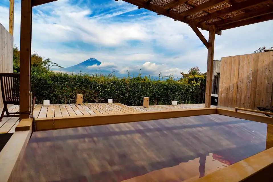 泡在天空之湯（露天浴池）