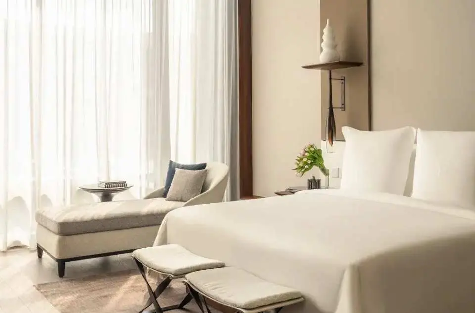 Take a well-deserved rest in the hotel's luxurious Deluxe Room