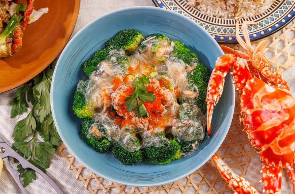 蟹籽蟹肉扒翡翠