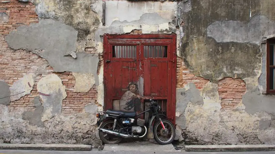 Penang, where rich cultural heritage meets pristine beaches, offers a captivating blend of history, nature, and delectable cuisine to satisfy every traveler's desires.