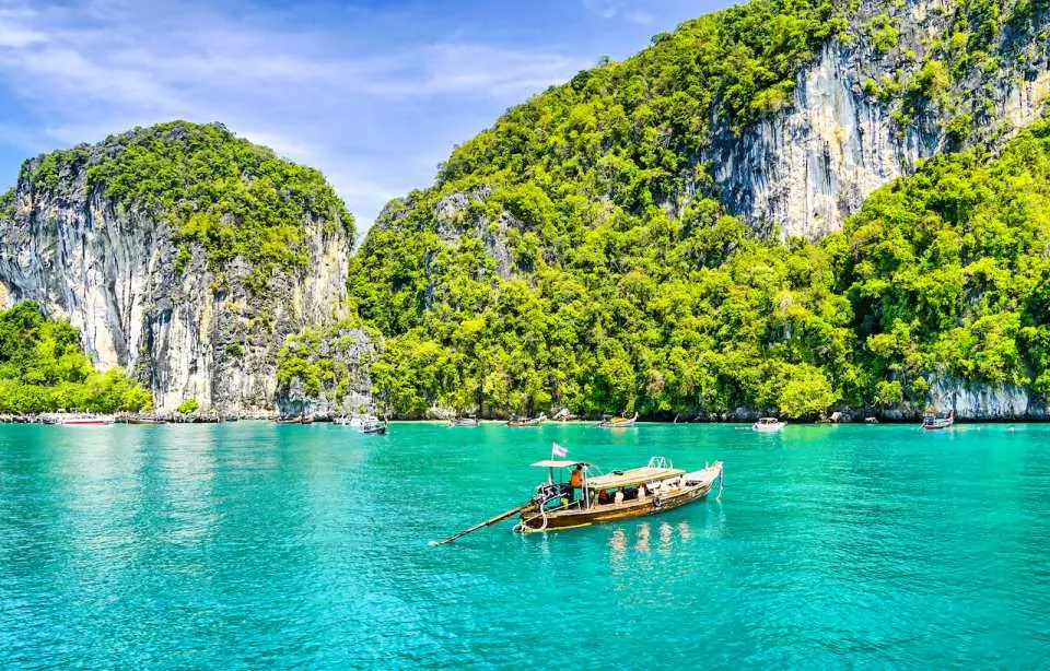 Phuket, Thailand's largest island, is a tropical haven celebrated for its breathtaking beaches, verdant scenery, lively nightlife, and an array of outdoor adventures. Whether you're in pursuit of relaxation, thrilling experiences, or cultural immersion, Phuket caters to the diverse desires of travelers.