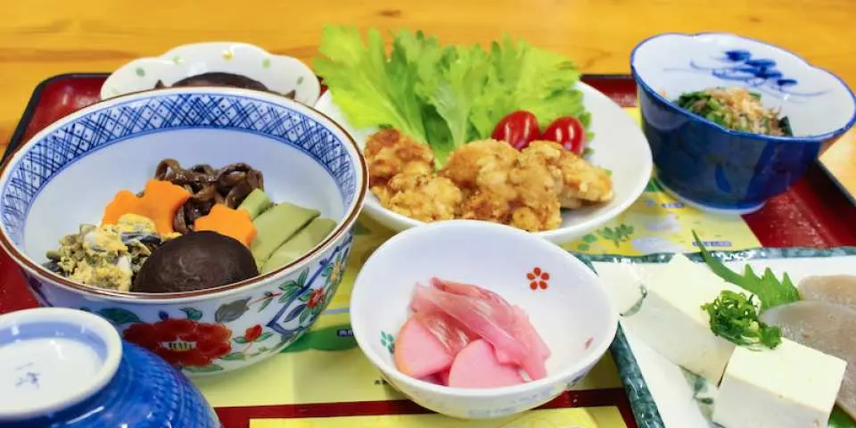 朝食