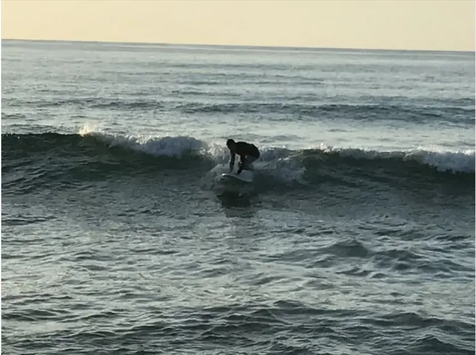 Take off yourself!

Once you've caught a few waves, it's time to catch and ride them on your own.
