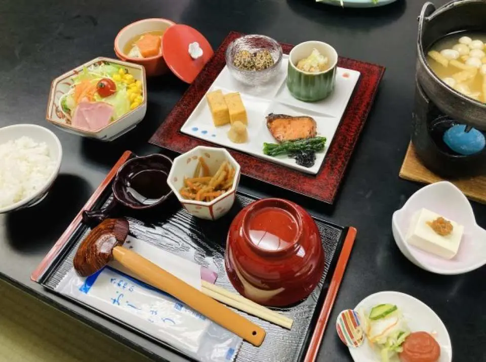 享用飯店早餐（根據季節不同菜色會有所變更）