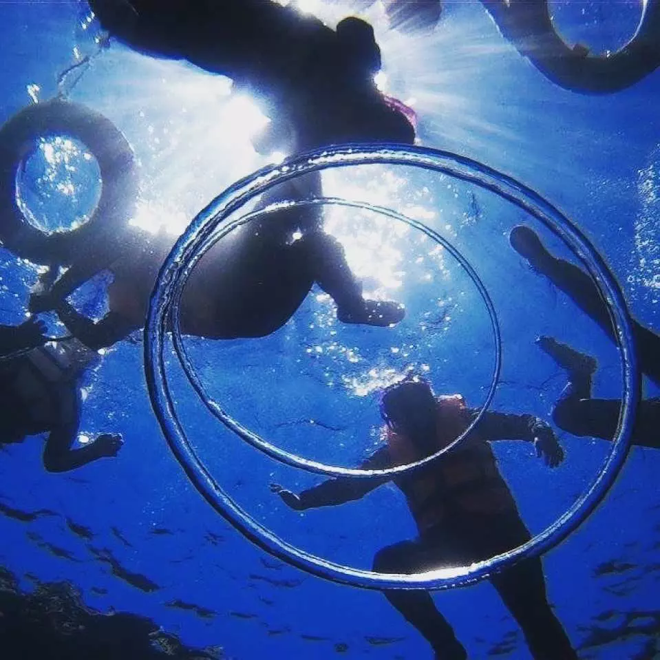The coaches at Lanyu all have qualified lifeguard licenses and are local Tao people who are familiar with the wave conditions and sea conditions, so that everyone can experience the beauty of the Lanyu ocean with peace of mind.
