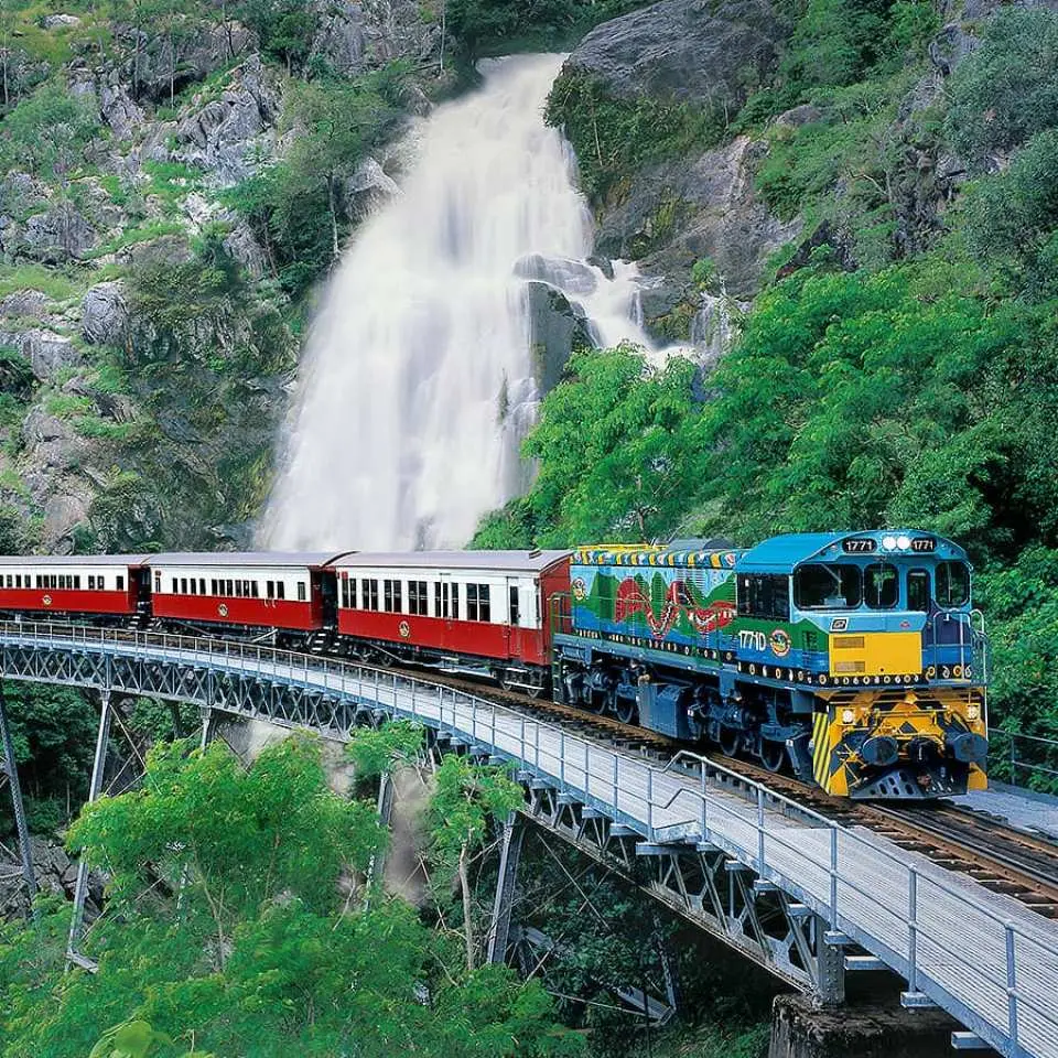 顏值超高的庫蘭達觀光火車（Kuranda Scenic Railway）