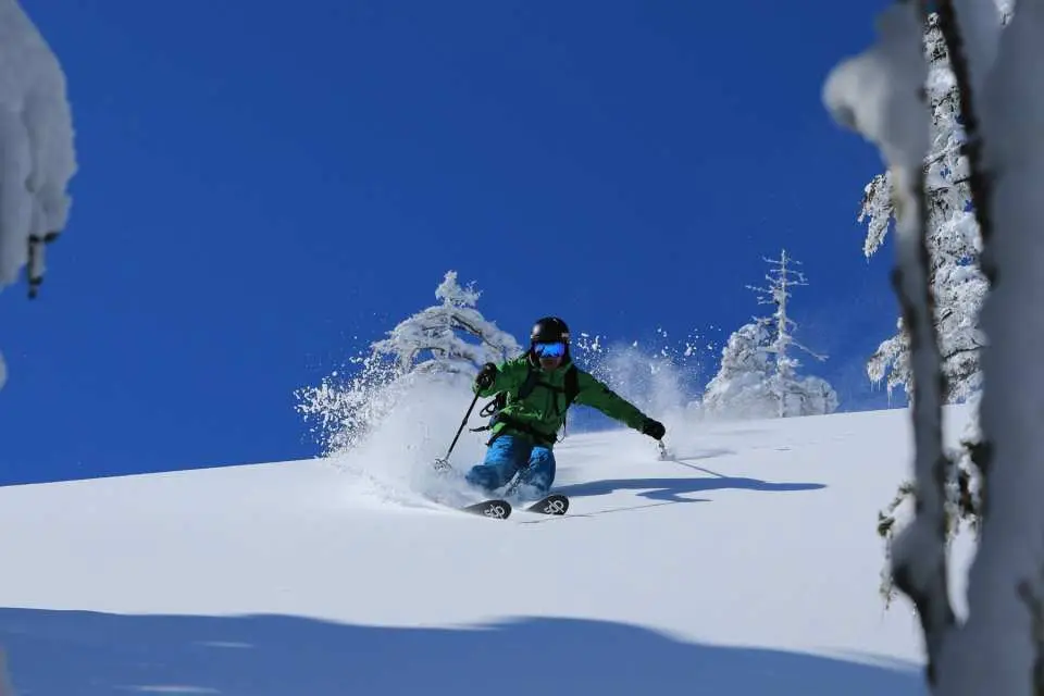 万座温泉滑雪场