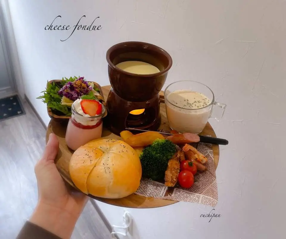 <Green season/Spring-Autumn>
Mushroom ajillo, side dish mini sandwich, sweet mini sandwich, plain bagel, salad, soup, mini dessert, drink
<Winter season/Autumn-Winter>
Cheese fondue, potato, plain bagel, salad, soup, mini dessert, drink
*Please note that times may vary depending on the season.