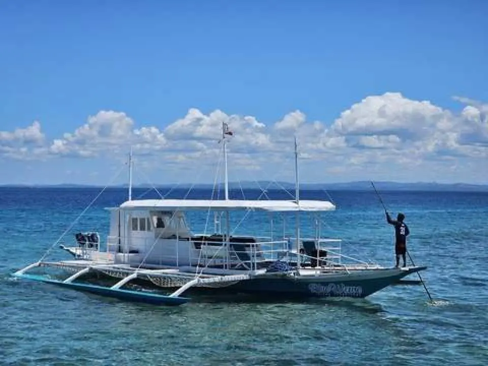 Enjoy snorkeling and line fishing in Cebu.