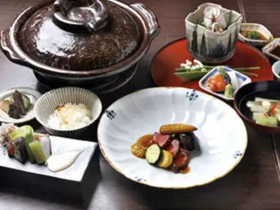 Enjoy the seasonal Omakase set meal