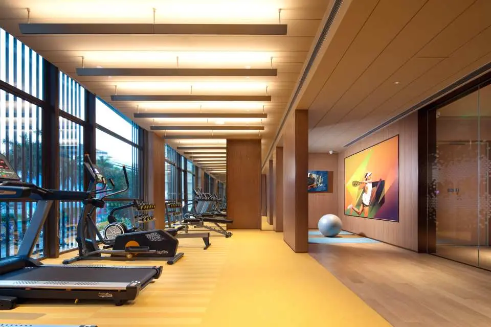 免費使用24HR健身房