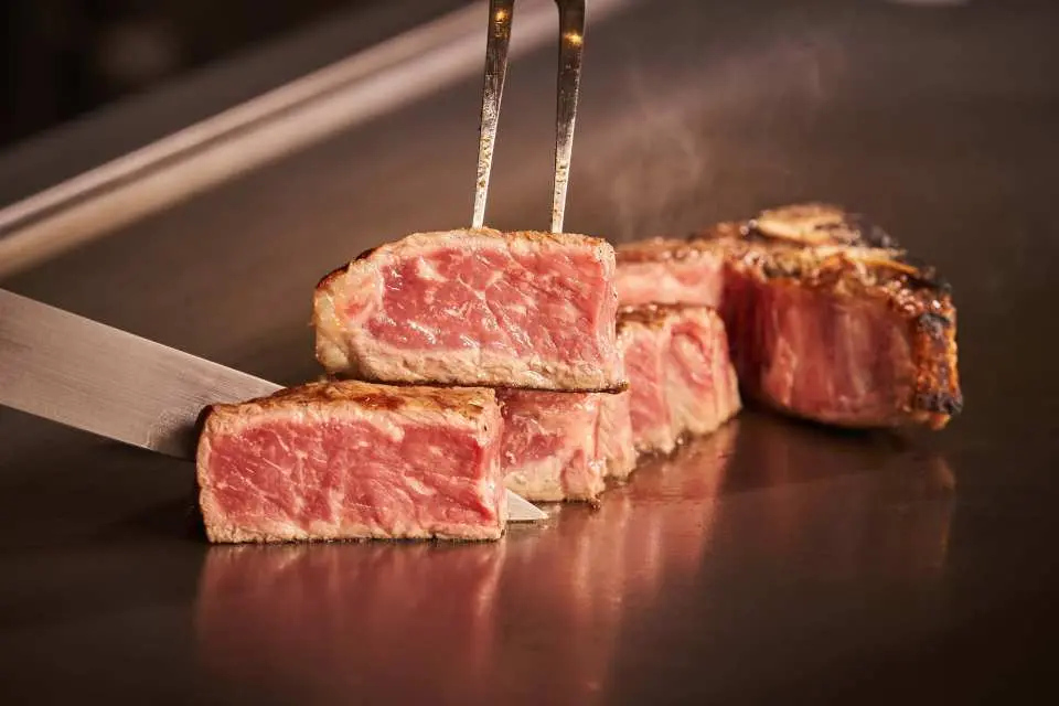 Steak (Pictures are for reference only)