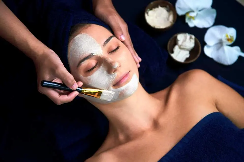 Relax as you get yourself a refreshing facial from a skilled therapist