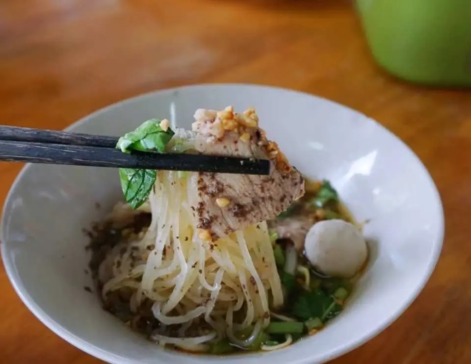 Savor Ayutthaya’s famous must-try boat noodles, featuring delicious broth perfectly balanced with flavors