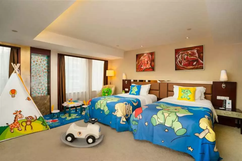 小飛象親子雙床房