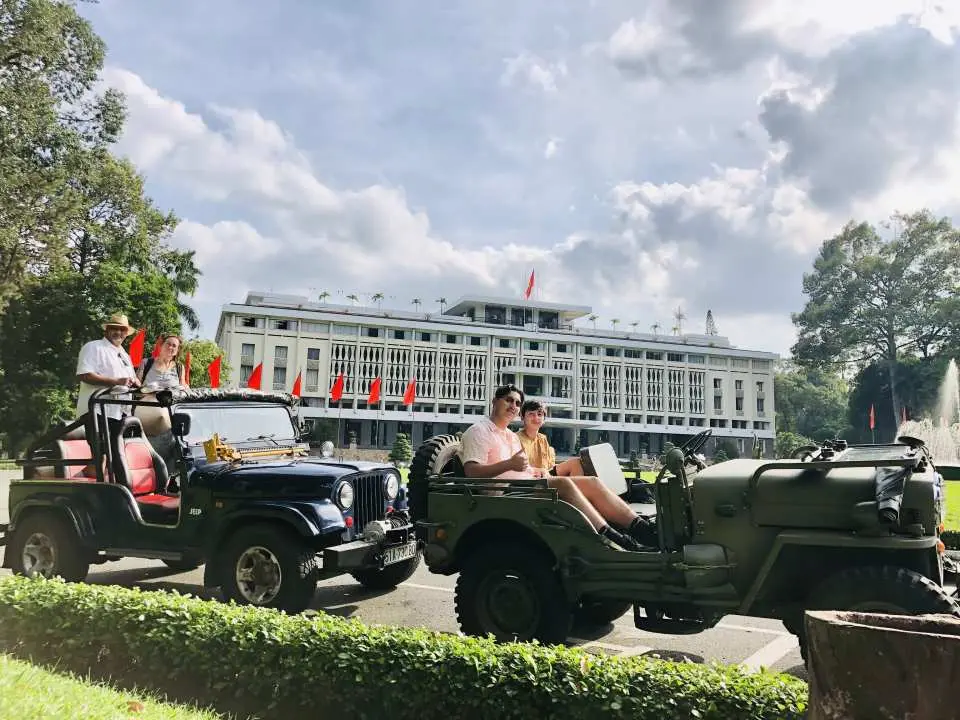 [SPOT INTRODUCTION] Reunification Palace - Also known as the Independence Palace, this place has a unique architectural style, combining the Eastern Feng Shui implications with Western elements. The Palace is also well-known for its historical significance, where multiple major events in the history of Vietnam took place.