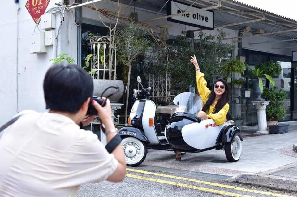 ทัวร์รถพ่วงข้าง Sidecars Heritage Tour โดย Vespa ในสิงคโปร์