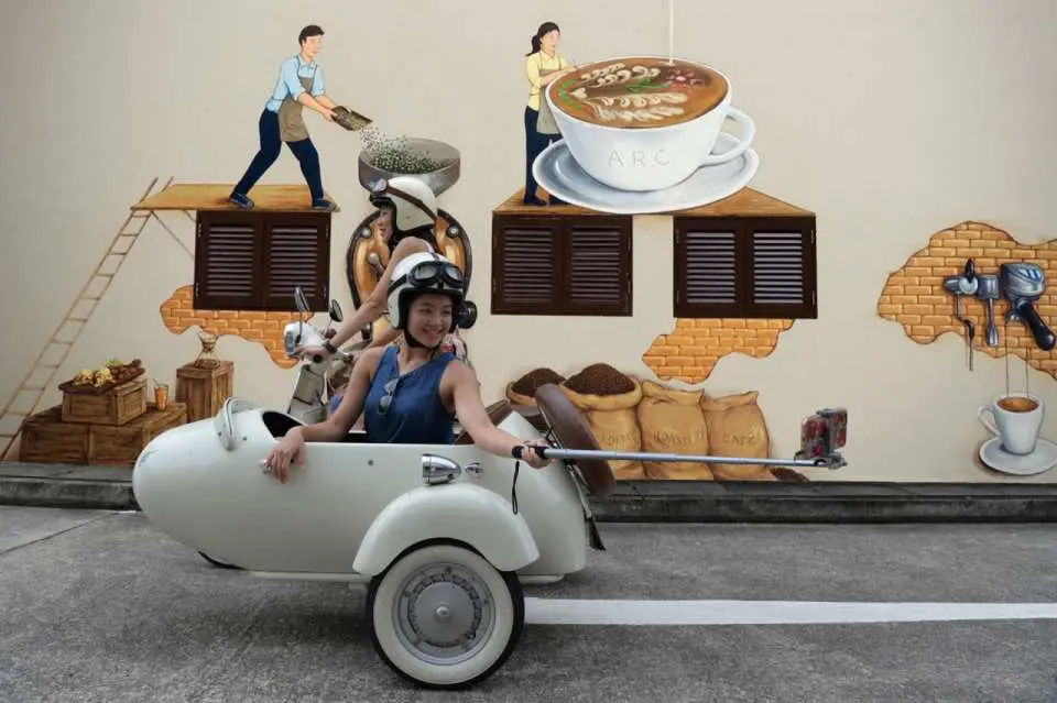 ทัวร์รถพ่วงข้าง Sidecars Heritage Tour โดย Vespa ในสิงคโปร์